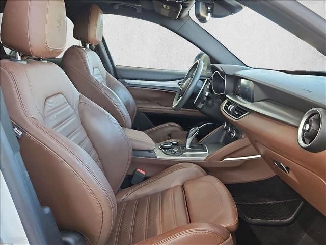 Used 2019 Alfa Romeo Stelvio Ti Sport w/ Quick Order Package 22S Sport AWD/4WD image 17