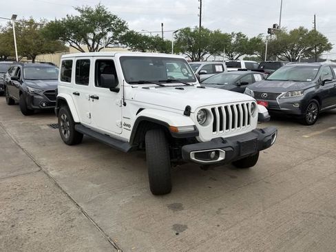 Used 2021 Jeep Wrangler Unlimited Sahara image 3