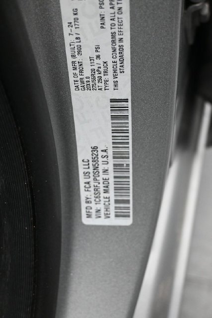 Used 2025 RAM 1500 Laramie AWD/4WD image 19