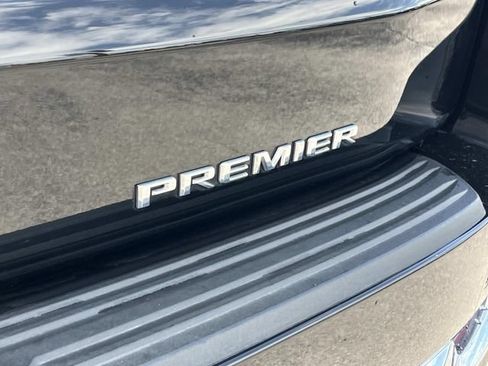 Used 2025 Chevrolet Tahoe Premier RWD image 12