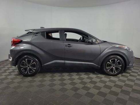 Used 2019 Toyota C-HR LE FWD image 10