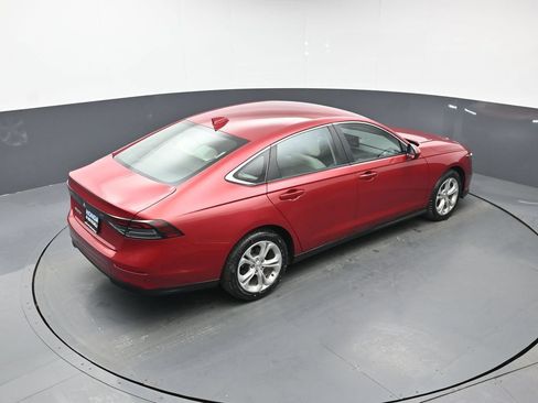 Certified 2023 Honda Accord LX image 37