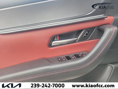 Used 2025 MAZDA CX-70 Plug-In Hybrid w/ Premium Plus AWD/4WD image 23