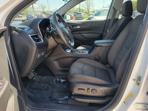 Used 2020 Chevrolet Equinox LT FWD image 19