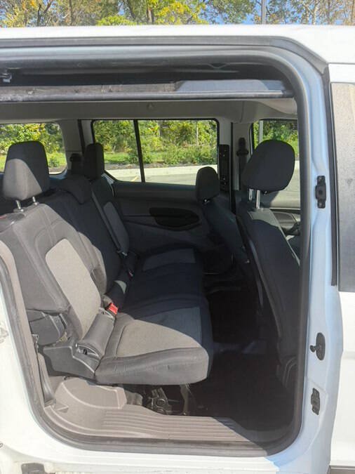 Used 2020 Ford Transit Connect XL FWD image 14