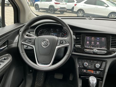 Certified 2022 Buick Encore Preferred AWD/4WD image 7