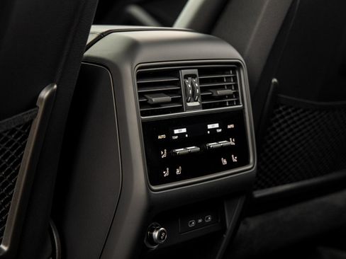 Certified 2026 Porsche Cayenne S AWD/4WD image 36