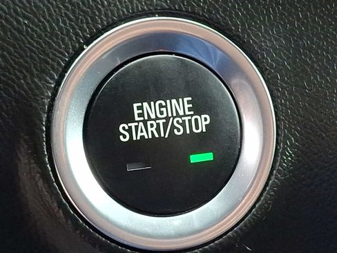 Used 2024 GMC Terrain SLE w/ Driver Convenience Package FWD image 23