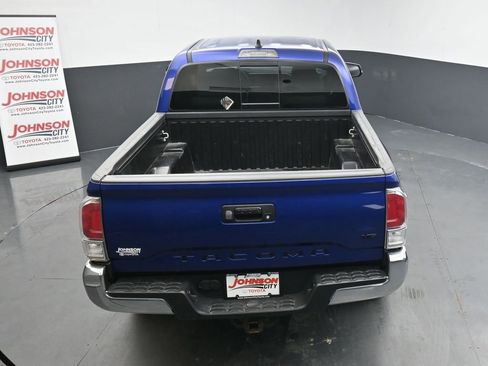 Used 2023 Toyota Tacoma TRD Off-Road image 30