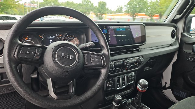 Used 2025 Jeep Wrangler Sport AWD/4WD image 22