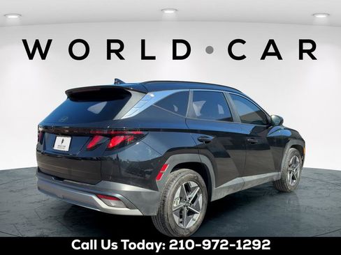 Certified 2025 Hyundai Tucson SEL FWD image 7