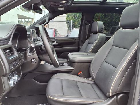 Used 2023 GMC Yukon XL SLT w/ SLT Luxury Package AWD/4WD image 18
