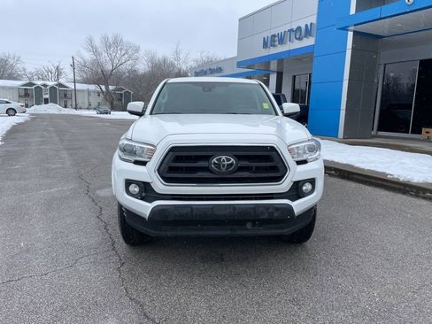 Used 2021 Toyota Tacoma SR5 image 3