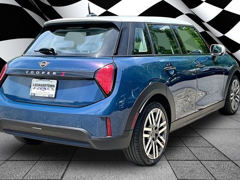 Used 2025 MINI Cooper S FWD image 2
