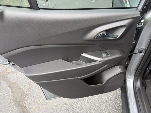 New 2026 Chevrolet Trax LT w/ Driver Confidence Package image 28