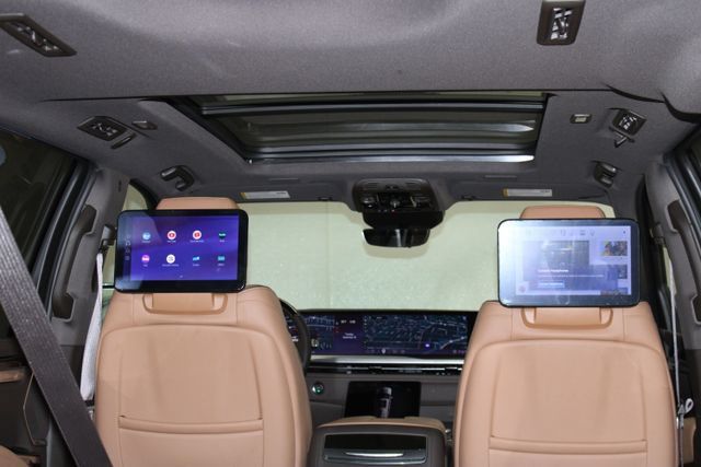 Used 2025 Cadillac Escalade ESV Premium Luxury w/ Touring Package AWD/4WD image 36