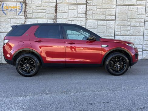 Used 2019 Land Rover Discovery Sport SE image 8
