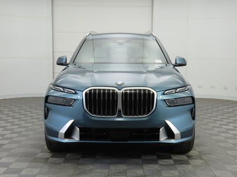 New 2026 BMW X7 xDrive40i w/ Premium Package image 2