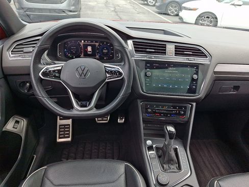 Used 2024 Volkswagen Tiguan SEL R-Line AWD/4WD image 10