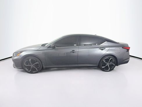 Used 2024 Nissan Altima 2.5 SR FWD image 4