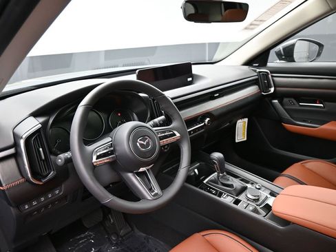 Used 2024 MAZDA CX-50 2.5 Turbo w/ Premium Plus Pkg image 9