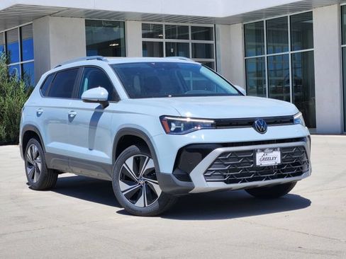 New 2026 Volkswagen Taos SE AWD/4WD image 1