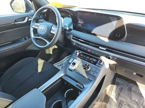 Used 2025 Hyundai Palisade Calligraphy image 14