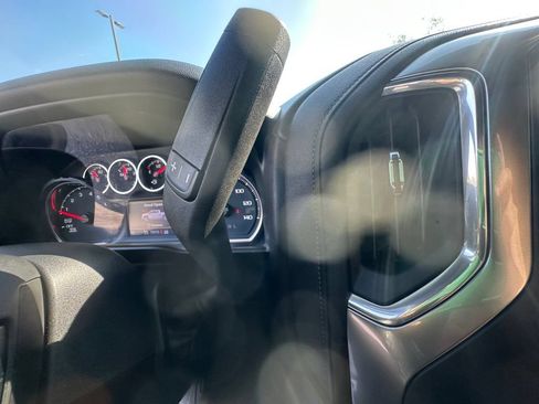 Used 2021 Chevrolet Silverado 1500 RST AWD/4WD image 33