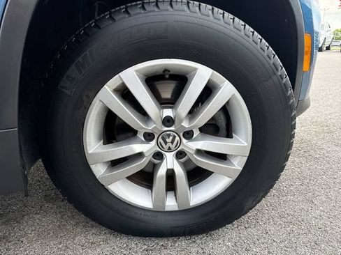 Used 2017 Volkswagen Tiguan S FWD image 32