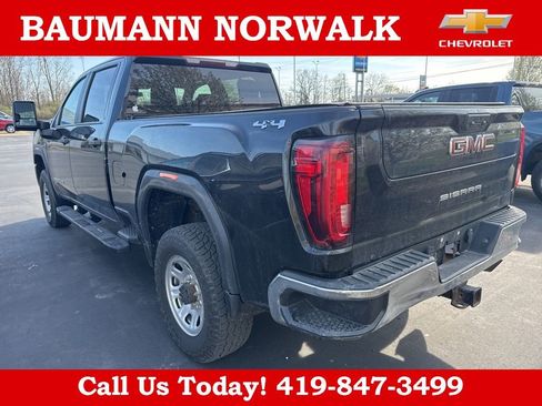 Used 2020 GMC Sierra 2500 4x4 Crew Cab w/ Convenience Package image 3