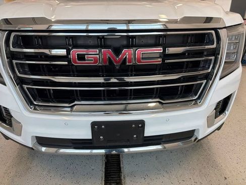Used 2022 GMC Yukon SLT w/ SLT Premium Package AWD/4WD image 12