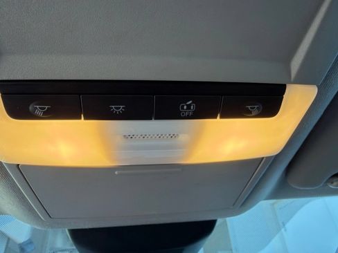 Used 2024 Nissan Sentra SV FWD image 23