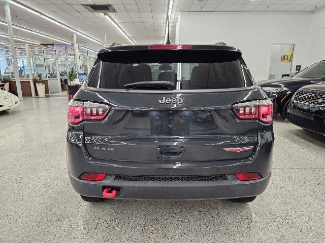Used 2018 Jeep Compass Trailhawk w/ Cold Weather Group AWD/4WD image 5