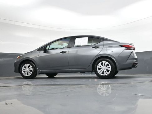 Used 2025 Nissan Versa S w/ Trunk Package image 41