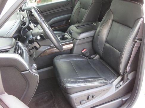 Used 2016 Chevrolet Tahoe LT RWD image 16