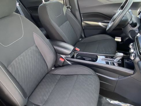 Certified 2024 Nissan Kicks SV image 10