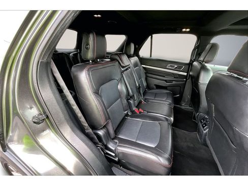 Used 2018 Ford Explorer Sport image 23