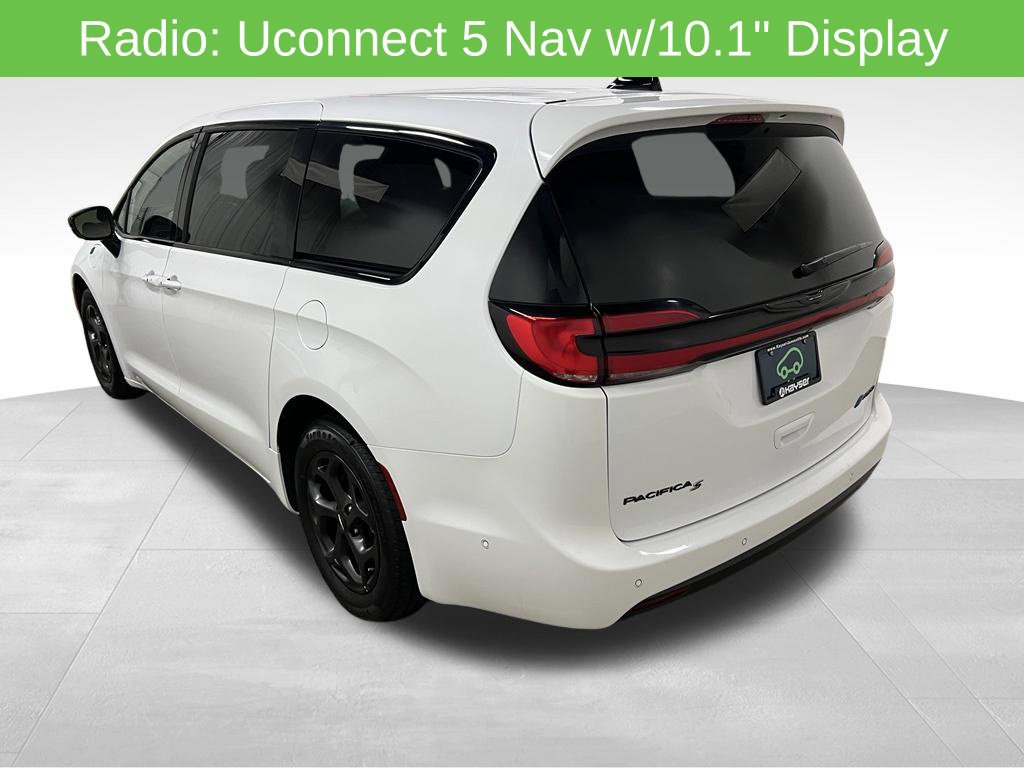 Used 2024 Chrysler Pacifica Limited FWD image 8