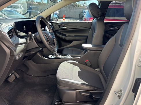 Used 2025 Buick Encore GX Preferred image 27