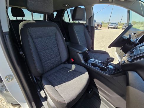 Used 2024 Chevrolet Equinox LT w/ LPO, Floor Liner Package FWD image 33