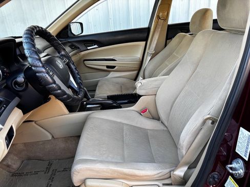 Used 2011 Honda Accord LX image 22