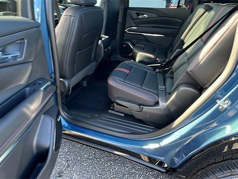 New 2026 Chevrolet Traverse RS w/ LPO, Floor Liner Package image 17