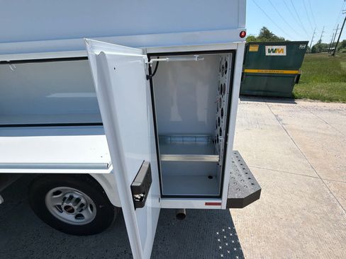 New 2025 GMC Savana 3500 w/ Power Convenience Package RWD image 25