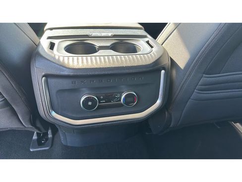 Used 2025 Ford Expedition Active AWD/4WD image 21