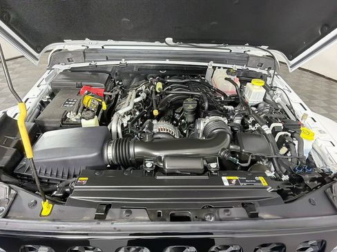 Used 2022 Jeep Gladiator Sport AWD/4WD image 28