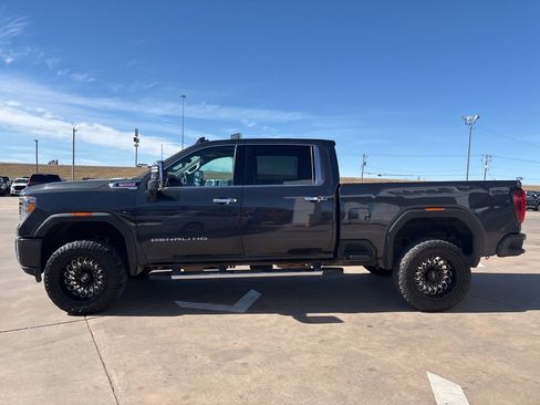 Used 2020 GMC Sierra 2500 Denali w/ Denali Ultimate Package image 3