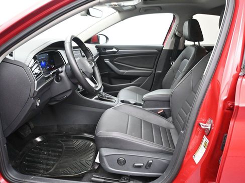 Certified 2024 Volkswagen Jetta SE FWD image 6