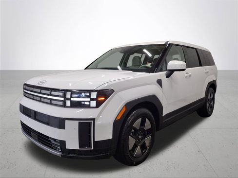 New 2026 Hyundai Santa Fe SE image 2