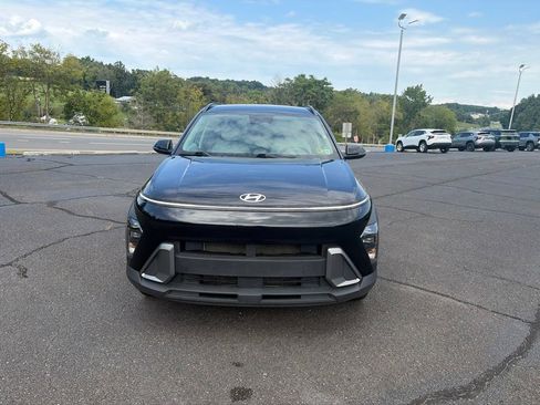 Used 2025 Hyundai Kona SEL AWD/4WD image 3