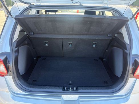 Used 2025 Hyundai Venue SEL image 31